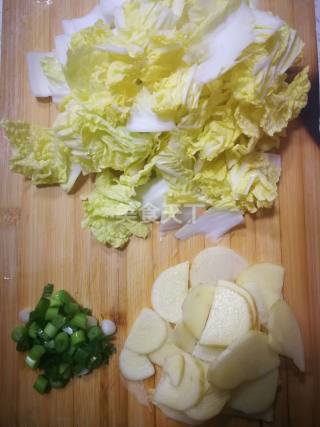 豉香土豆白菜的做法步骤：2
