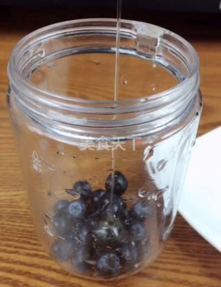 红宝石蓝莓水的做法步骤：1