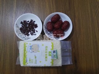 红枣红豆宝宝米粥的做法步骤：1