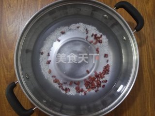红枣红豆宝宝米粥的做法步骤：3
