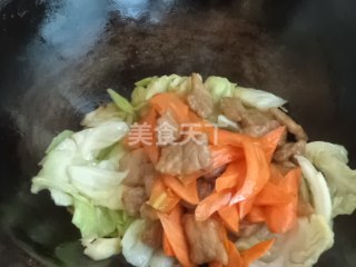 里脊肉炒圆白菜的做法步骤：8